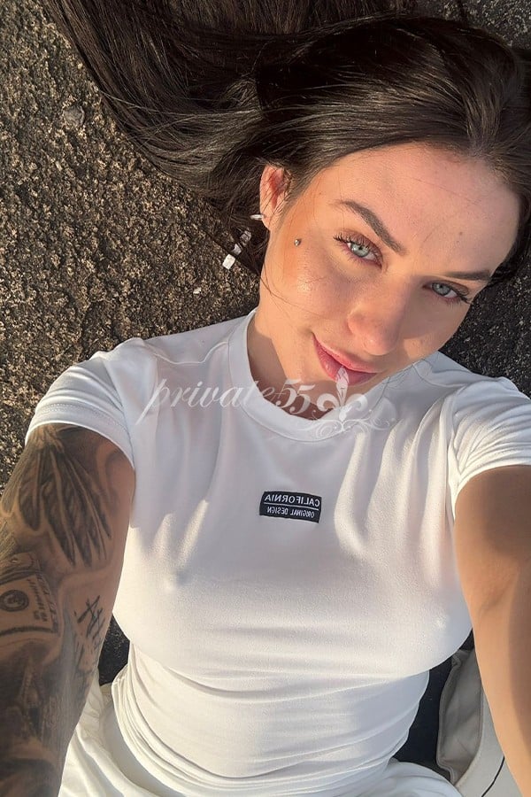 Clara Dalcol - Garota de Programa em Balneário Camboriú