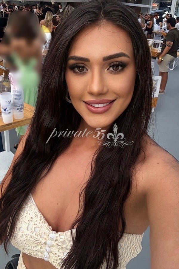 Carla Nunes - Acompanhante de Luxo em Balneário Camboriú