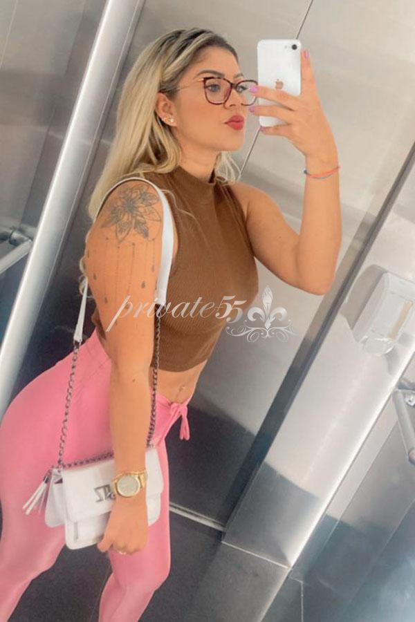 Foto 1 de Helena Vasconcellos