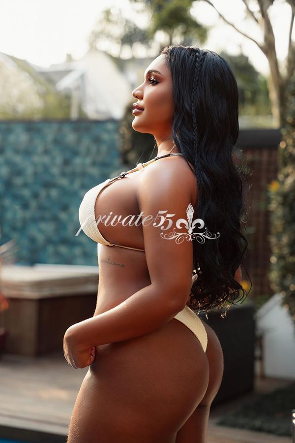 Sarah Cash - Garota de Programa em Curitiba