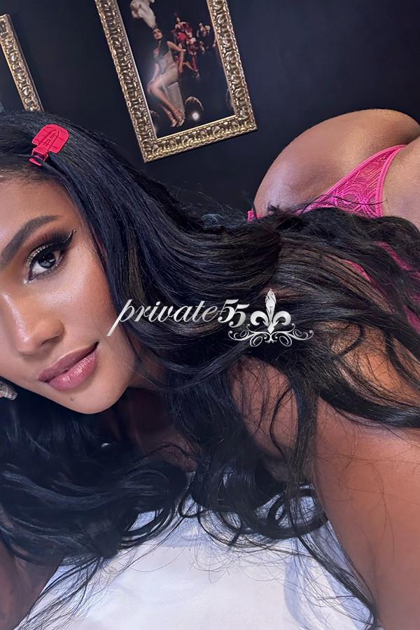 Sarah Cash - Garota de Programa em Curitiba