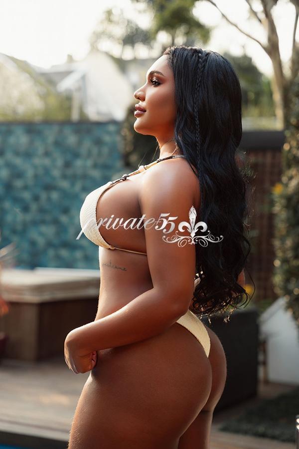 Sarah Cash - Garota de Programa em Curitiba