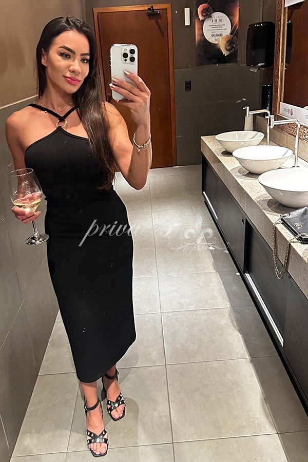 Lia Bellini - Acompanhante Verificada em Balneário Camboriú