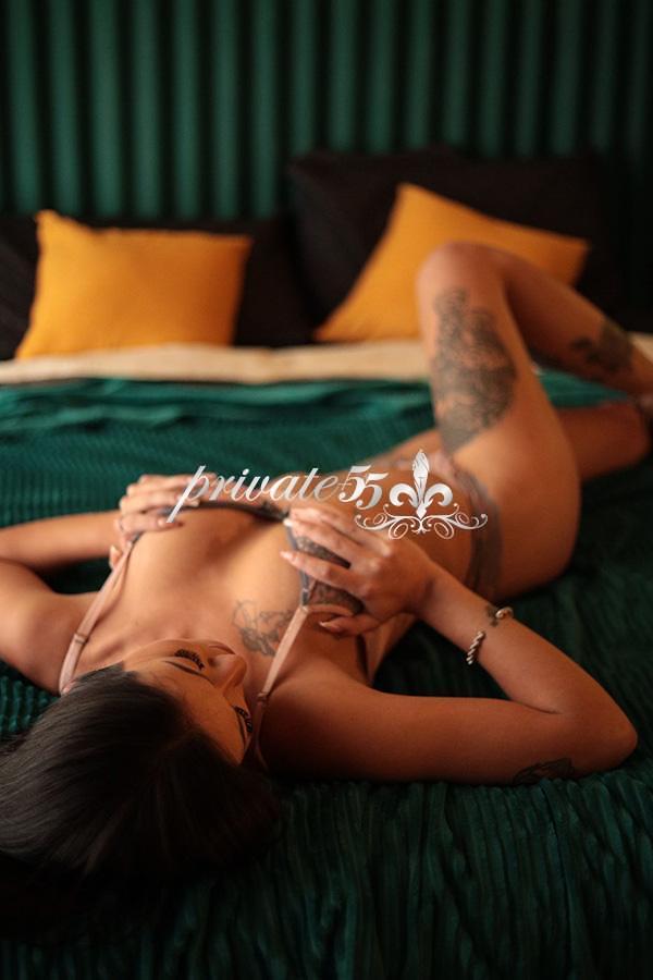 Ana Suzi - Acompanhante de Luxo em Curitiba