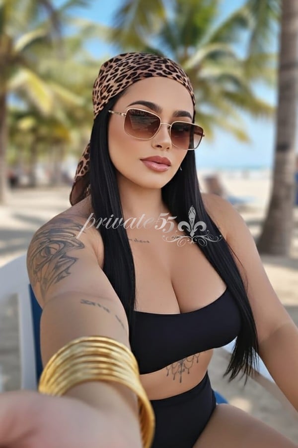 Ayla Puzzuolli - Acompanhante em Balneário Camboriú