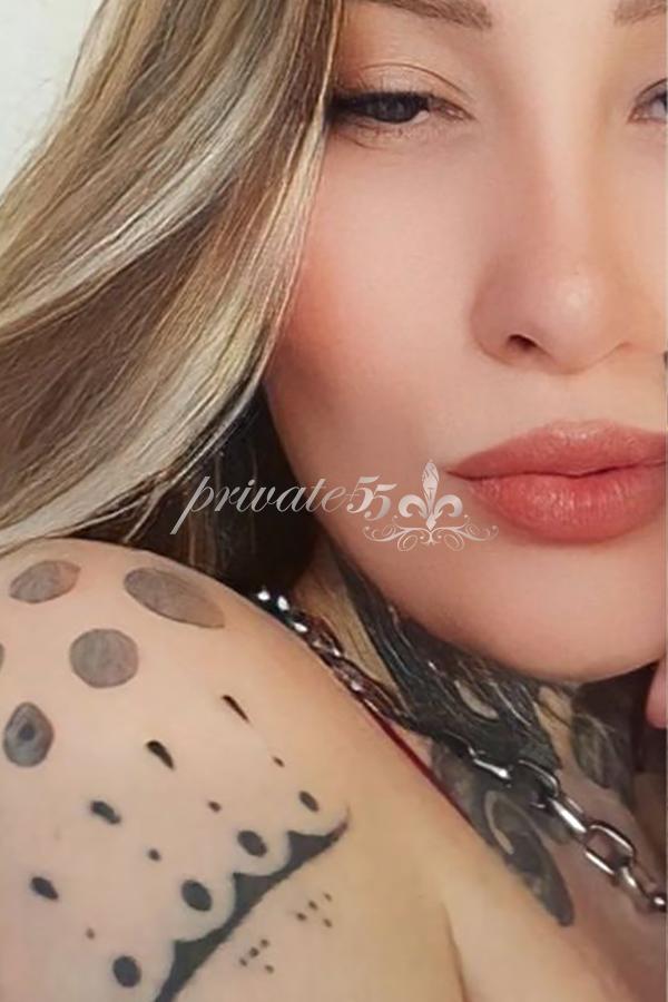 Cristal Sanzio - Garota de Programa em Florianópolis