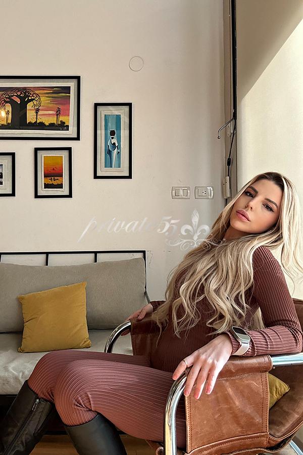 Nikolly Bastos - Garota de Programa em Florianópolis