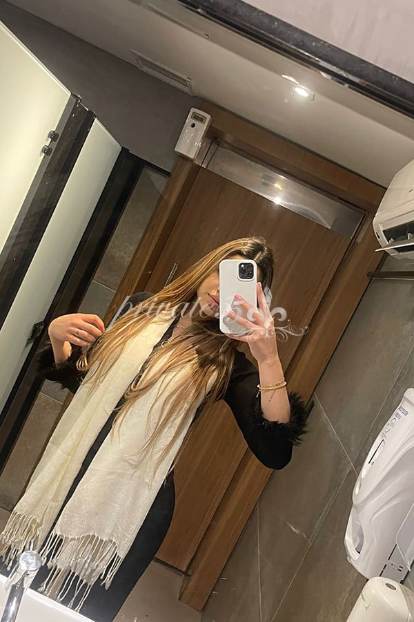 Foto 1 de Sophia Villar