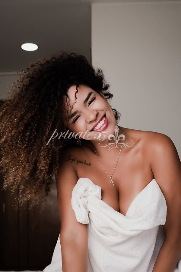 Bela Almeida - Garota de Programa em Florianópolis