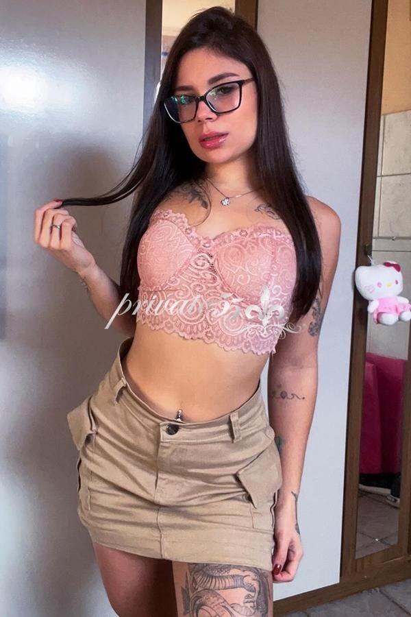 Foto 15 de Jenni Faria