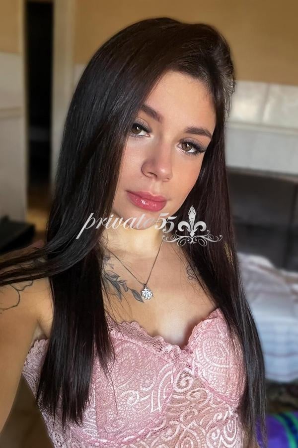 Foto 12 de Jenni Faria