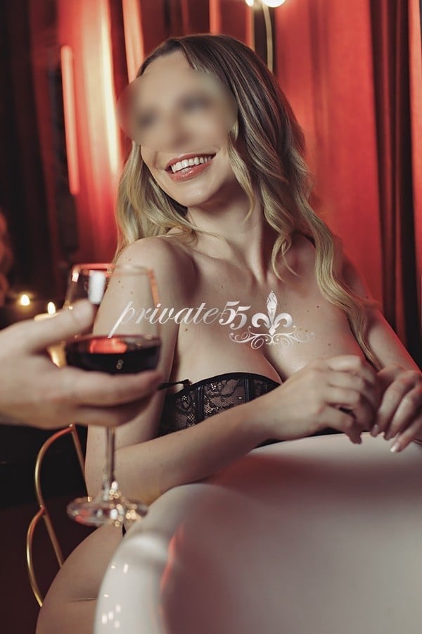 Larissa Pizotti - Acompanhante de Luxo em Vitória