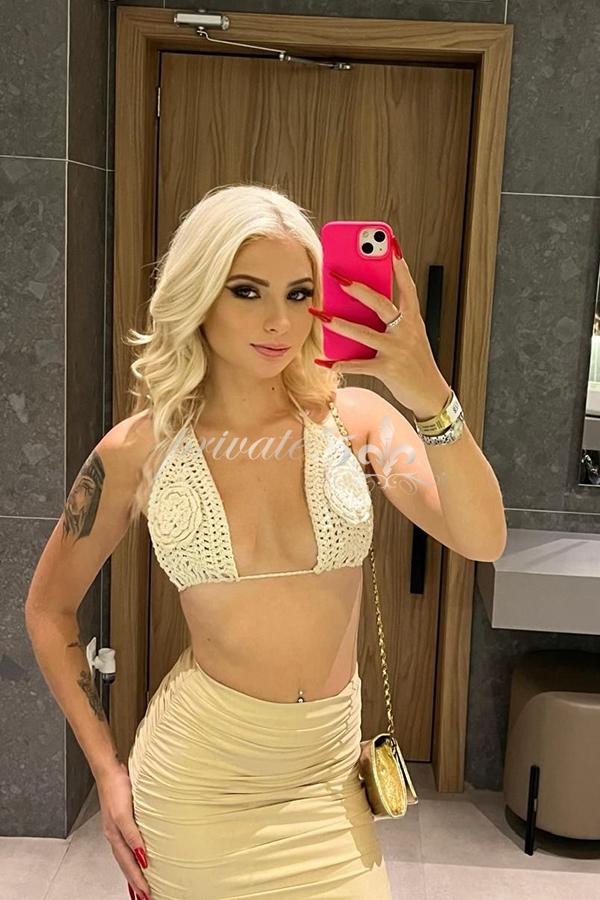 Foto 2 de Larissa Diniz