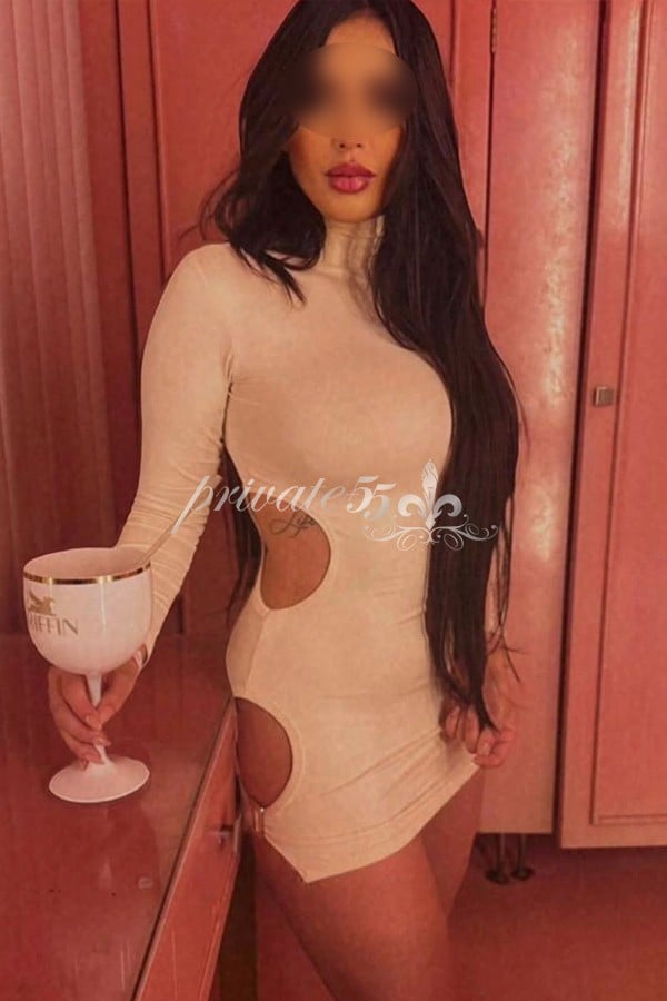 Foto 1 de Yasmin Lins