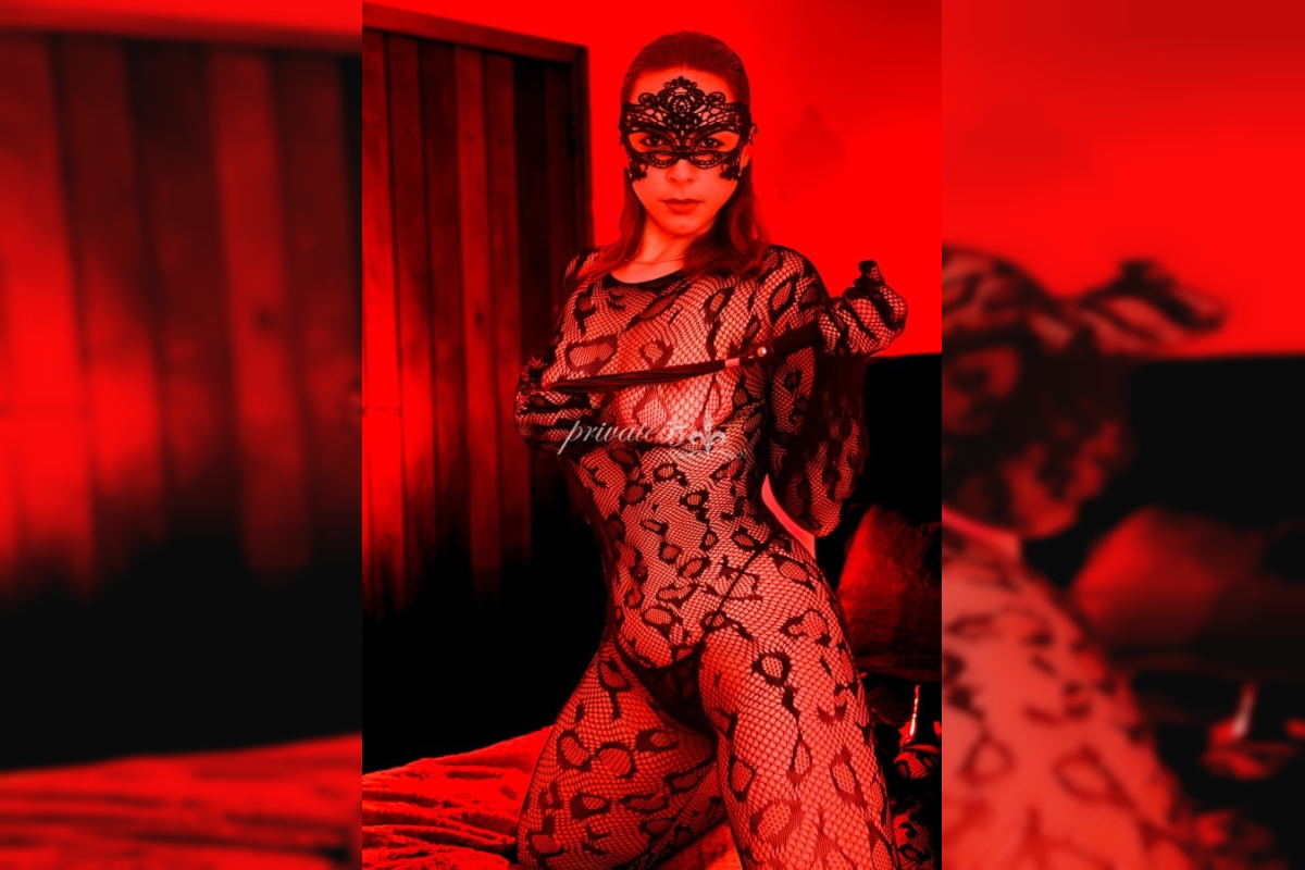 Alessa Cardona - Acompanhante em Florianópolis