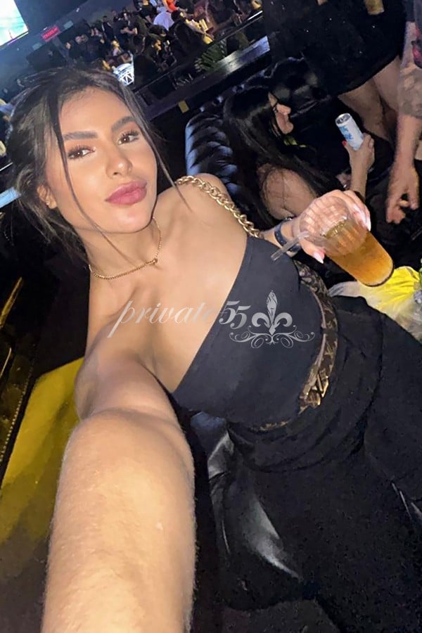 Foto 2 de yasmin Sinclair