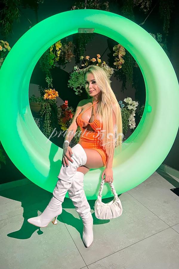 Maria Júlia - Garota de Programa em Curitiba