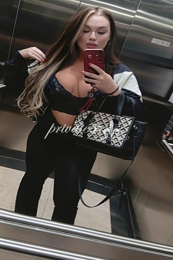 Layla Feruccine - Acompanhante em São Paulo