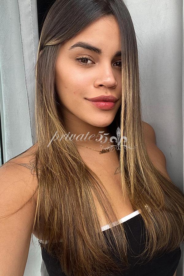 Cléo Tieff - Acompanhante em Balneário Camboriú