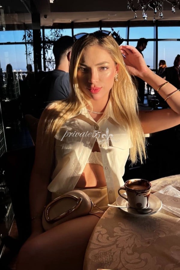 Valentina Bianch - Garota de Programa em Curitiba